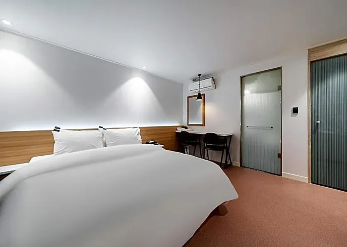 Jamsil Noblestay Hotel 2*