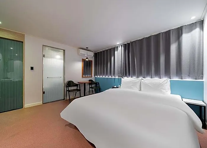 Jamsil Noblestay Hotel 2*